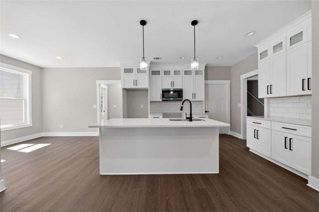 452 Puckett Road SE, Silver Creek, GA 30173