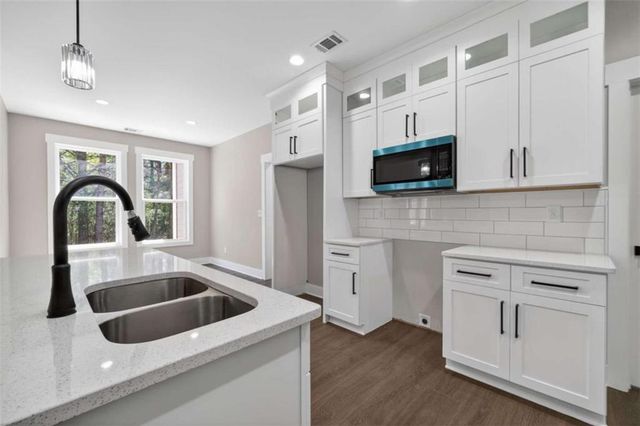 452 Puckett Road SE, Silver Creek, GA 30173