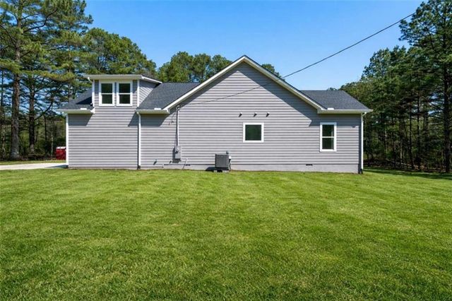 452 Puckett Road SE, Silver Creek, GA 30173