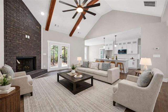 452 Puckett Road SE, Silver Creek, GA 30173