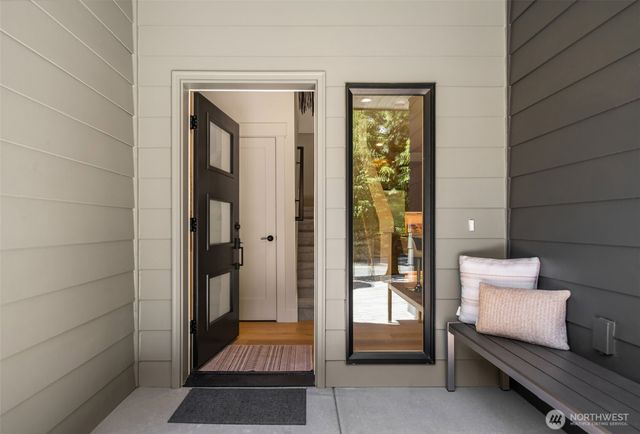 12908 NE 70th Place, Kirkland, WA 98033