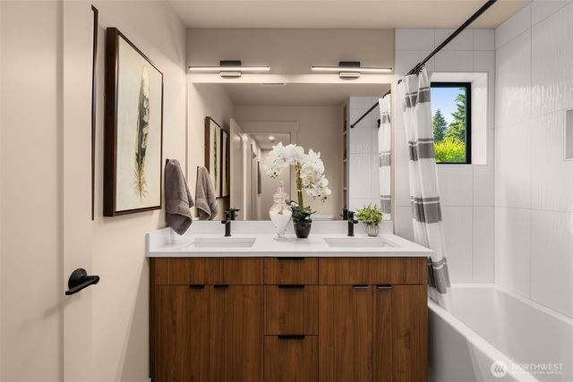 12908 NE 70th Place, Kirkland, WA 98033