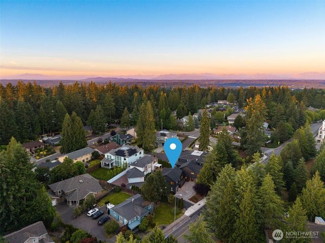 12908 NE 70th Place, Kirkland, WA 98033