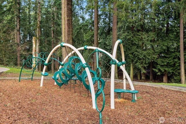 12908 NE 70th Place, Kirkland, WA 98033