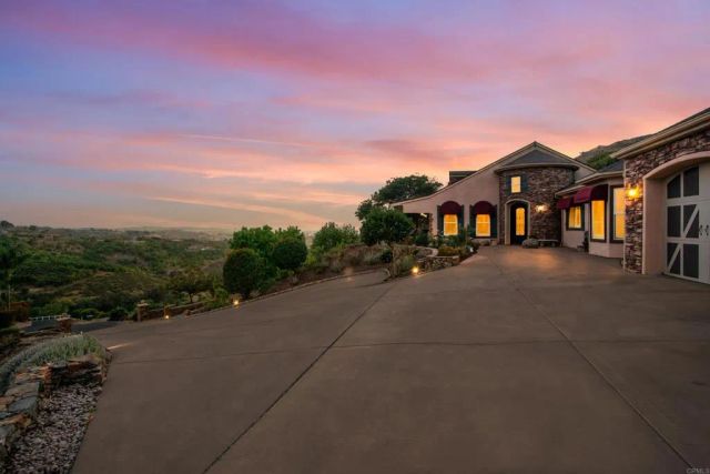 30419 Canyon Estates, Vista, CA 92084