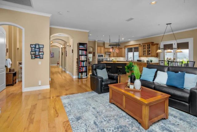 30419 Canyon Estates, Vista, CA 92084