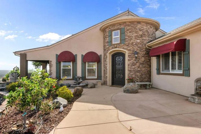 30419 Canyon Estates, Vista, CA 92084
