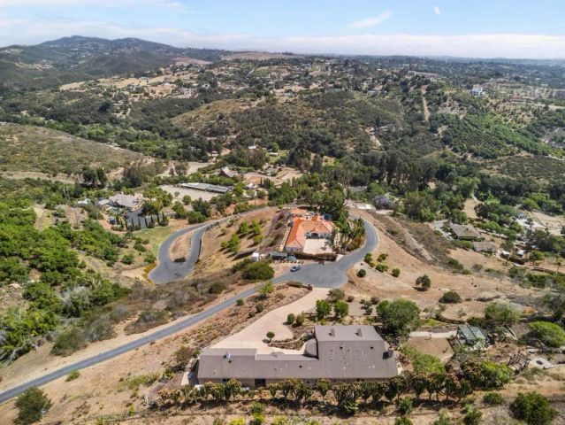 30419 Canyon Estates, Vista, CA 92084
