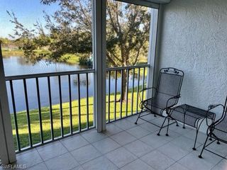 9580 Victoria Ln Apt 202, Naples, FL 34109