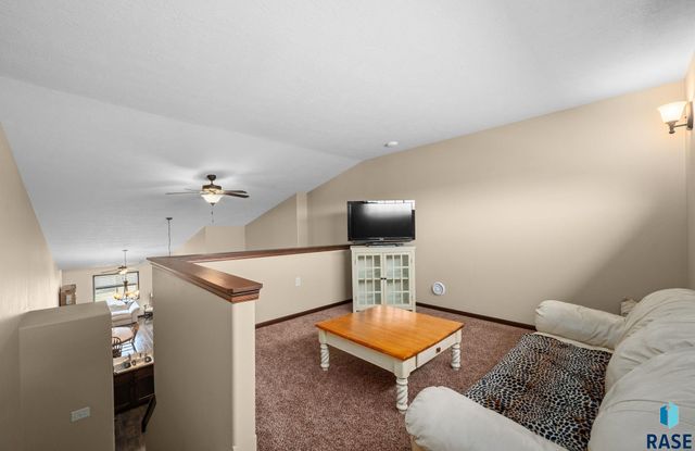 703 E El Dorado Ct Court, Sioux Falls, SD 57108