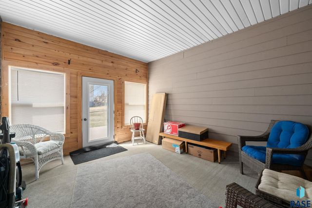 703 E El Dorado Ct Court, Sioux Falls, SD 57108