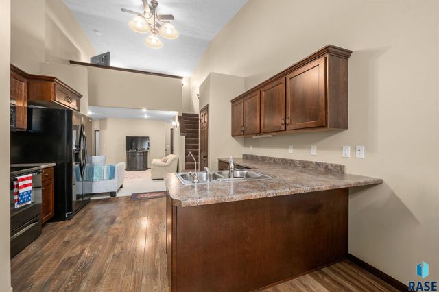 703 E El Dorado Ct Court, Sioux Falls, SD 57108