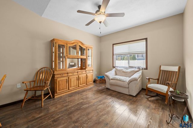 703 E El Dorado Ct Court, Sioux Falls, SD 57108