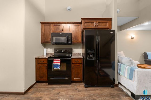 703 E El Dorado Ct Court, Sioux Falls, SD 57108