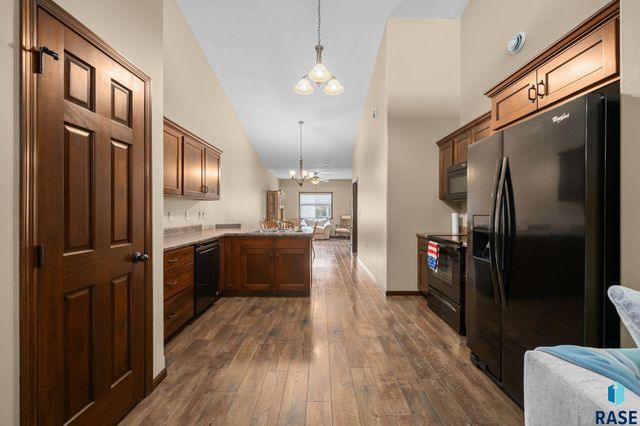 703 E El Dorado Ct Court, Sioux Falls, SD 57108