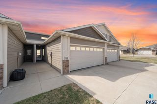 703 E El Dorado Ct Court, Sioux Falls, SD 57108
