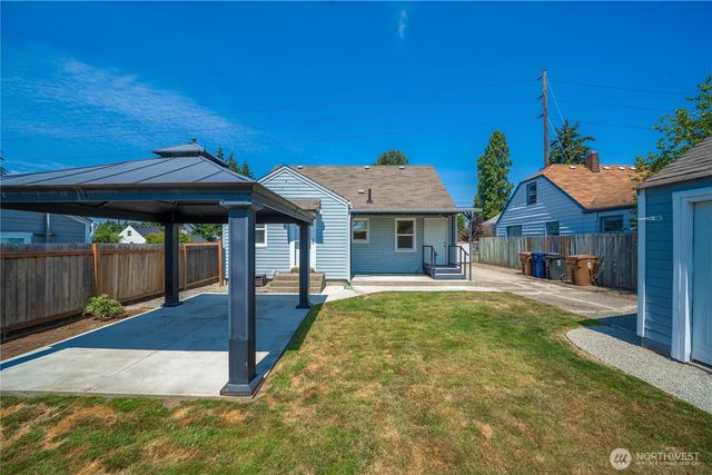 118 E 65th Street, Tacoma, WA 98404
