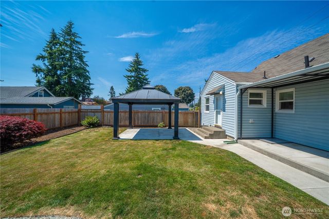 118 E 65th Street, Tacoma, WA 98404