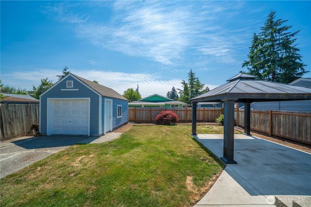 118 E 65th Street, Tacoma, WA 98404