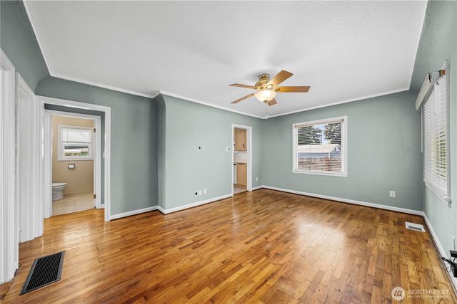118 E 65th Street, Tacoma, WA 98404