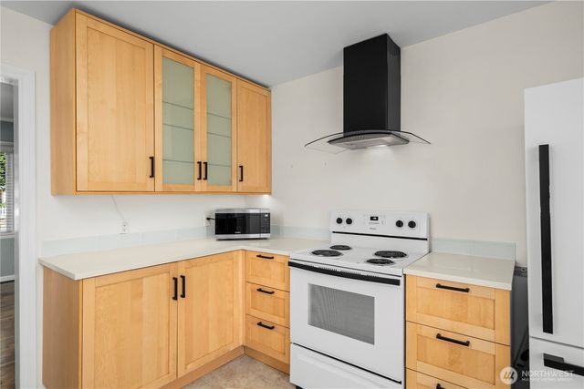 118 E 65th Street, Tacoma, WA 98404