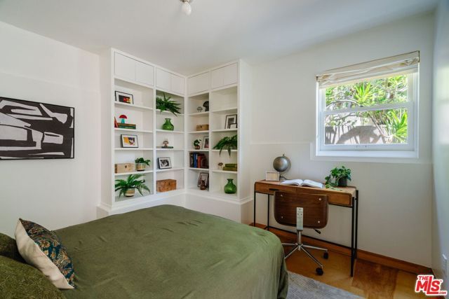 2734 Hollyridge Drive, Los Angeles, CA 90068