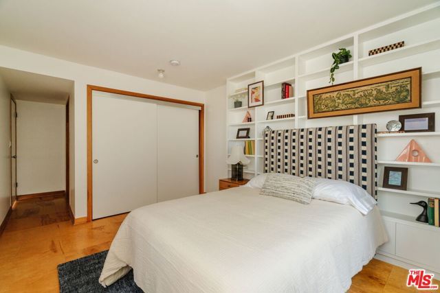 2734 Hollyridge Drive, Los Angeles, CA 90068