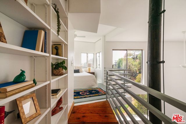2734 Hollyridge Drive, Los Angeles, CA 90068