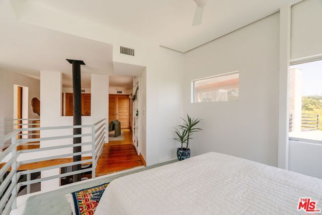 2734 Hollyridge Drive, Los Angeles, CA 90068