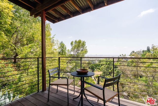2734 Hollyridge Drive, Los Angeles, CA 90068