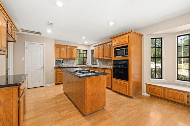 7302 Pine Drive, Alvin, TX 77511