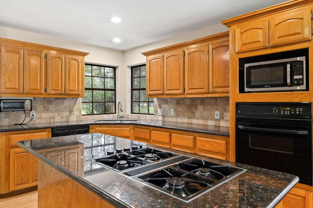 7302 Pine Drive, Alvin, TX 77511
