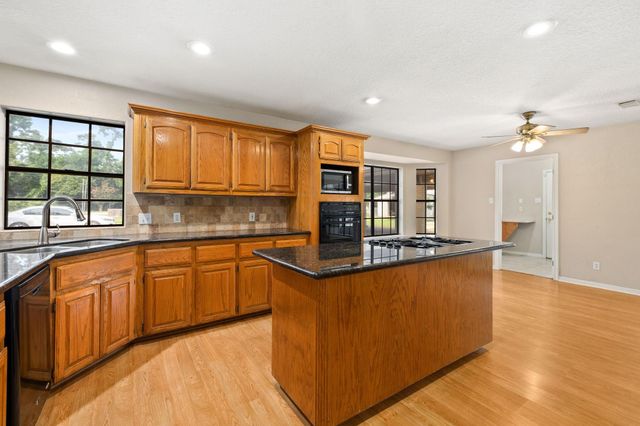 7302 Pine Drive, Alvin, TX 77511