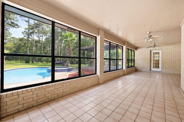 7302 Pine Drive, Alvin, TX 77511