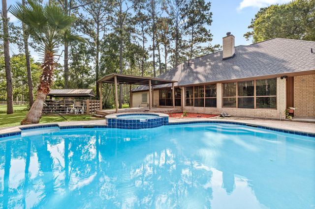 7302 Pine Drive, Alvin, TX 77511