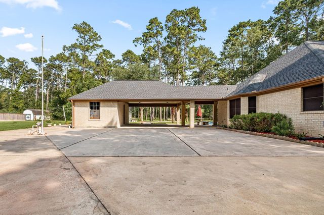 7302 Pine Drive, Alvin, TX 77511