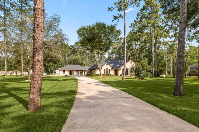 7302 Pine Drive, Alvin, TX 77511