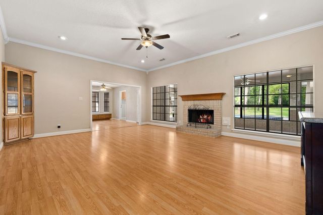 7302 Pine Drive, Alvin, TX 77511