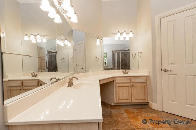 400 Bedford DR, Spicewood, TX 78669