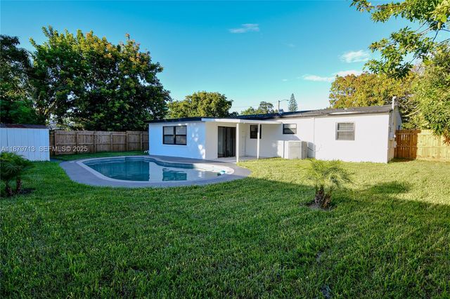 413 SW 22nd Terrace, Fort Lauderdale, FL 33312