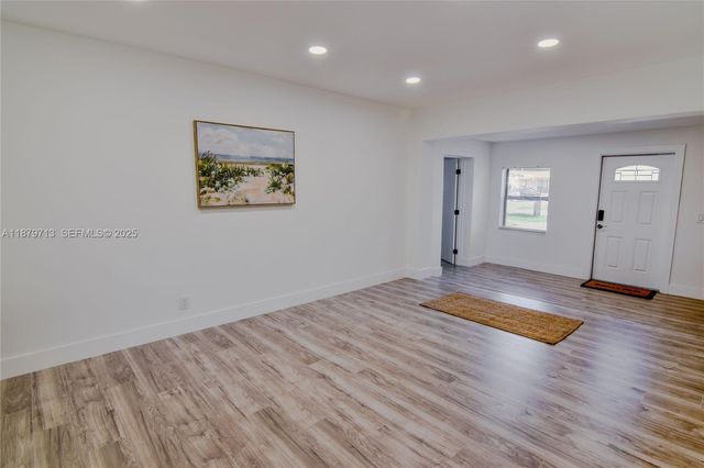 413 SW 22nd Terrace, Fort Lauderdale, FL 33312