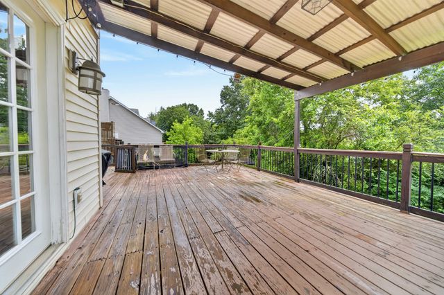 4021 Farmingham Woods Dr, Hermitage, TN 37076