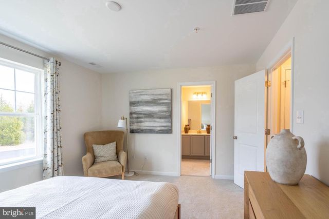 37 WHITAKER CT, Millville, NJ 08332