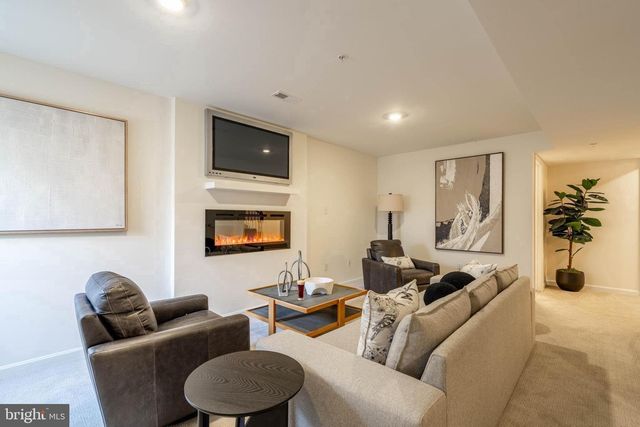 37 WHITAKER CT, Millville, NJ 08332