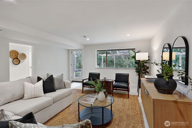 130 N 171st Street, Shoreline, WA 98133