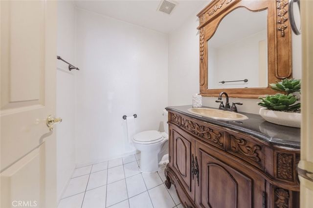 7515 Bellingham Avenue, North Hollywood, CA 91605