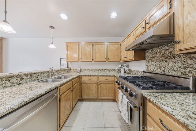 7515 Bellingham Avenue, North Hollywood, CA 91605