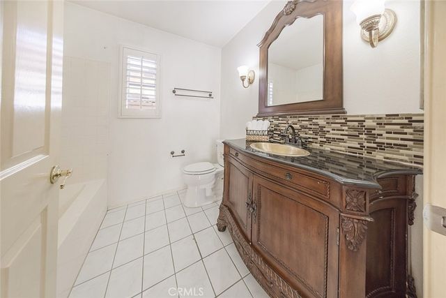 7515 Bellingham Avenue, North Hollywood, CA 91605