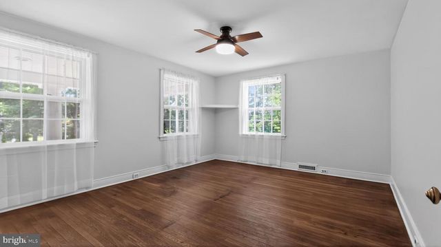 808 WALNUT LN, Carlisle, PA 17013