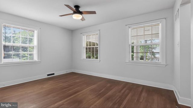 808 WALNUT LN, Carlisle, PA 17013